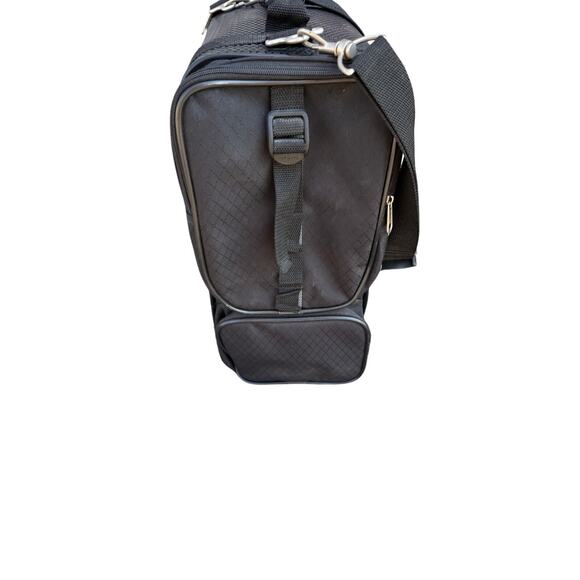 🎒 OGIO SS Black Locker Bag Travel Gym Duffel Carry-On Tote Shoulder Strap Shelf - Picture 2 of 5